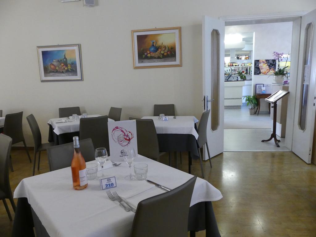 Hotel Madison Lido di Jesolo Bagian luar foto