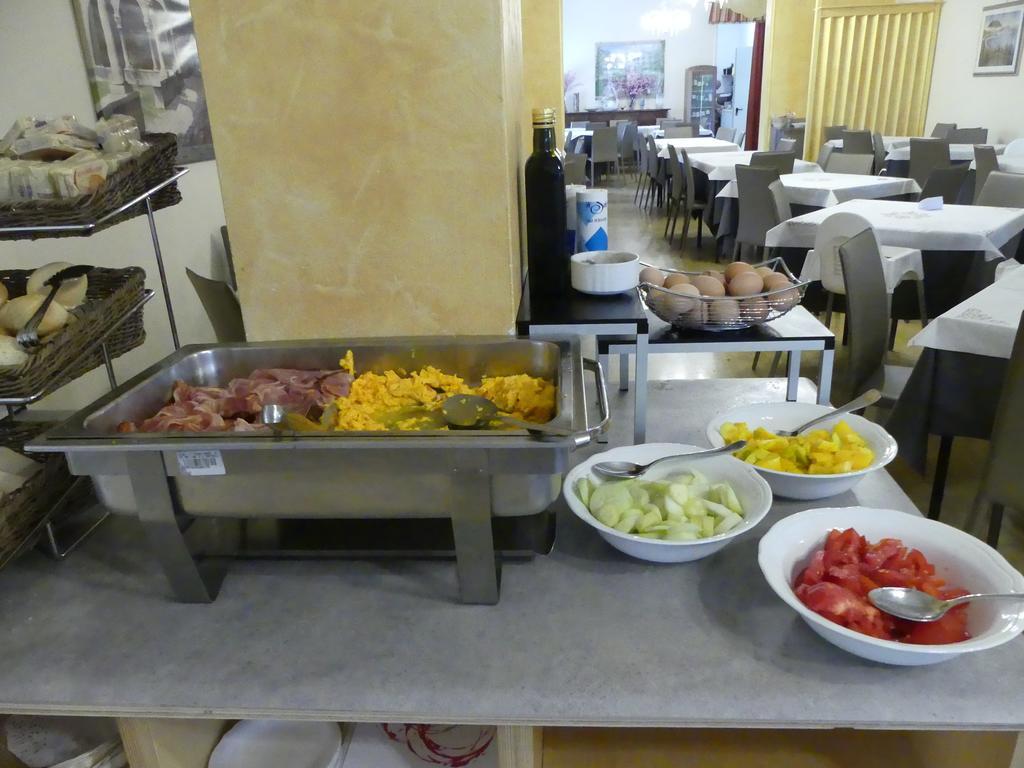 Hotel Madison Lido di Jesolo Bagian luar foto