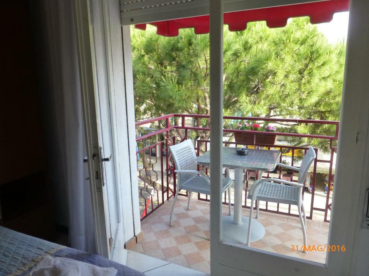 Hotel Madison Lido di Jesolo Bagian luar foto